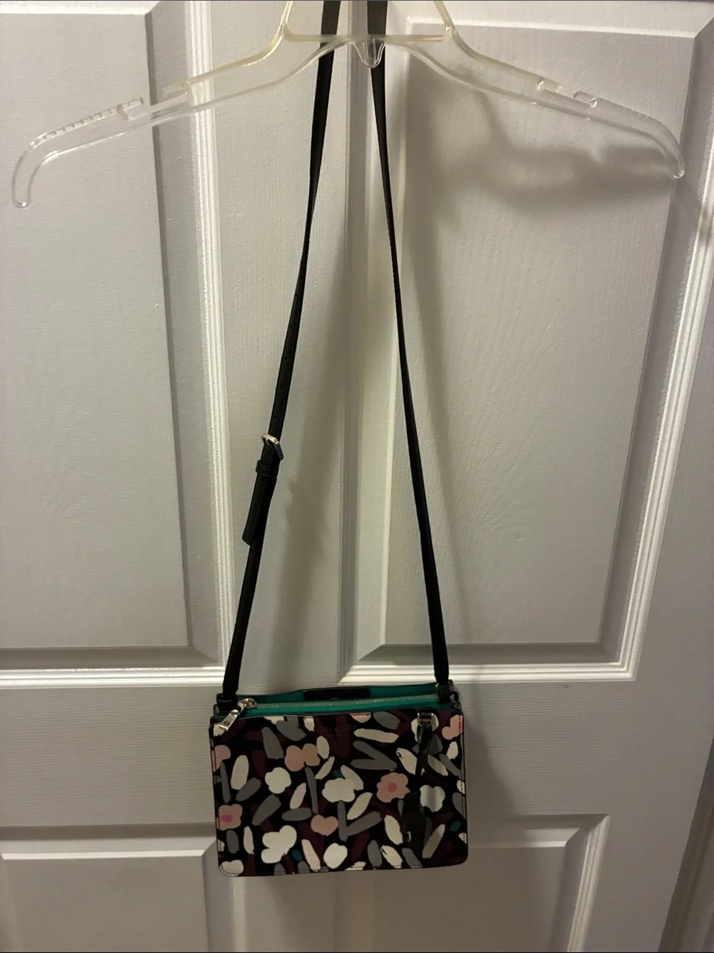 kate spade Eva Fete floral Black Multicolor Abstract Crossbody Bag w/adj strap